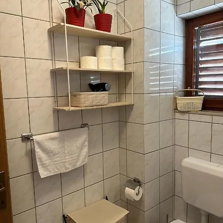 Lägenhet Family Makarska